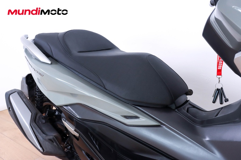 Motorbike image 12