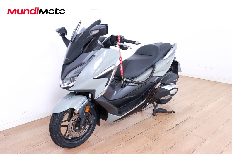 Motorbike image 7