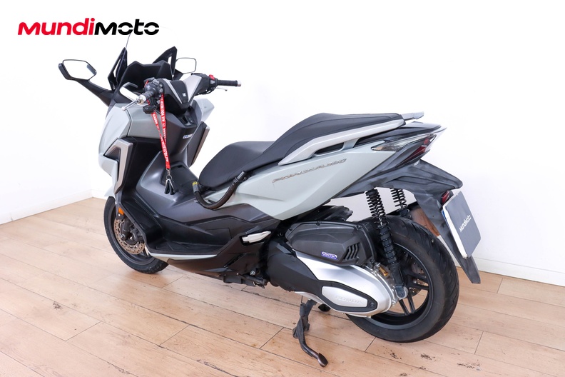 Motorbike image 6