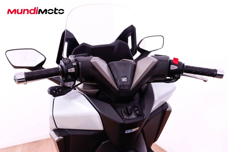 Motorbike image 10