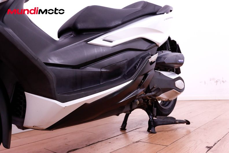 Motorbike image 8