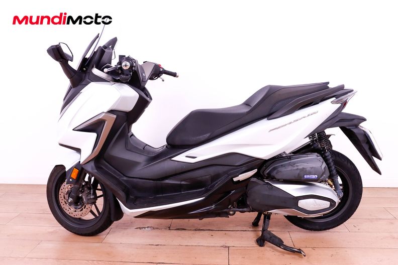 Motorbike image 5