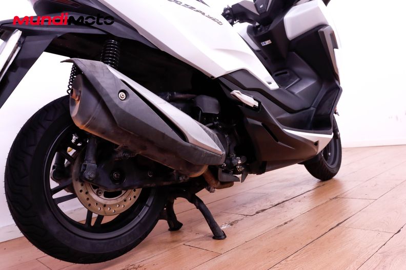 Motorbike image 3