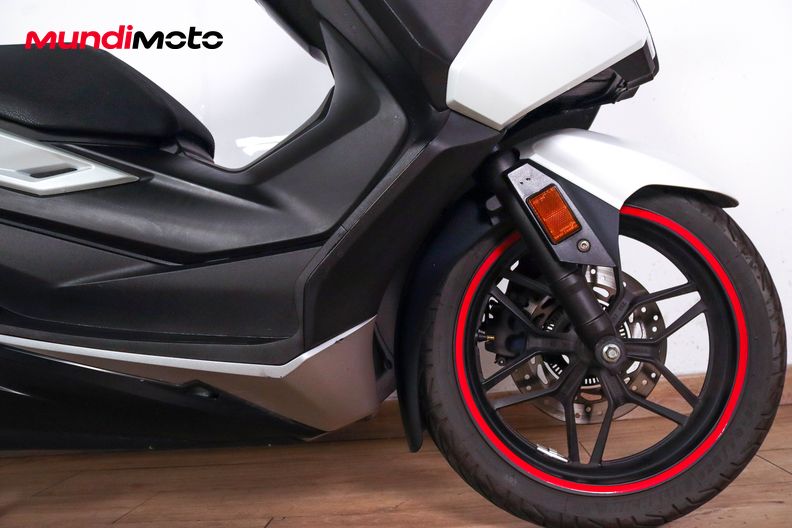 Motorbike image 12