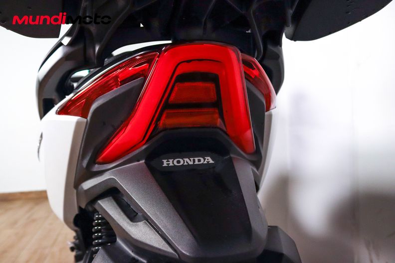 Motorbike image 9