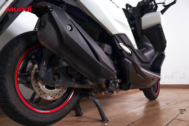 Motorbike image 3