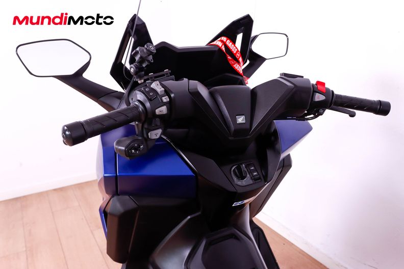 Motorbike image 10