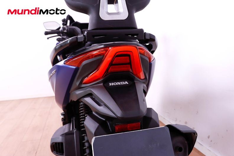 Motorbike image 9