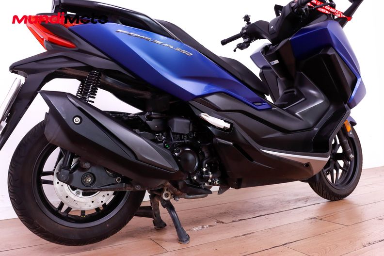 Motorbike image 3