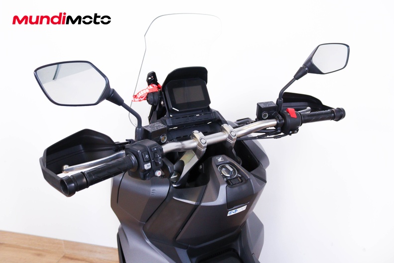 Motorbike image 10
