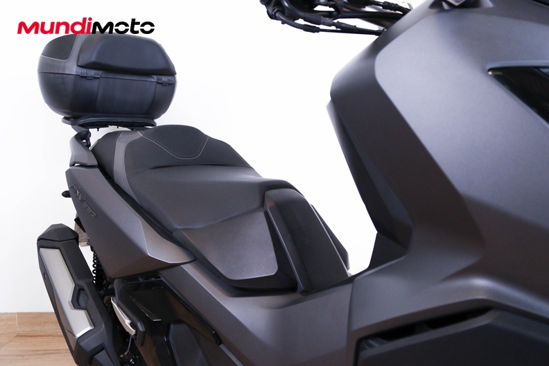 Motorbike image 13