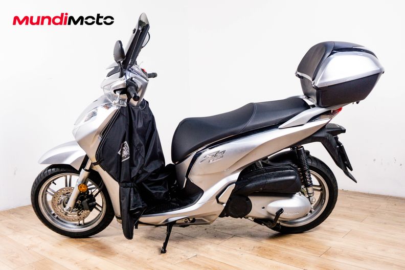 Motorbike image 5