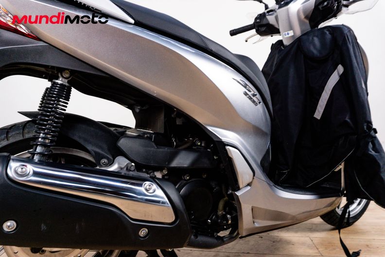 Motorbike image 3