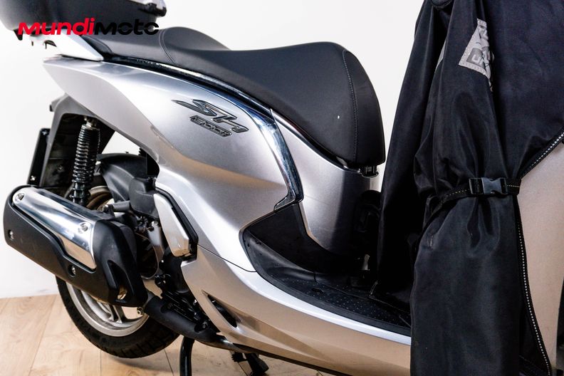 Motorbike image 4