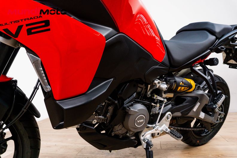 Motorbike image 9