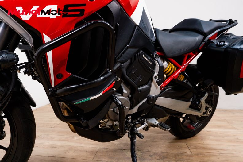 Motorbike image 9