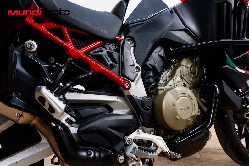 Motorbike image 3