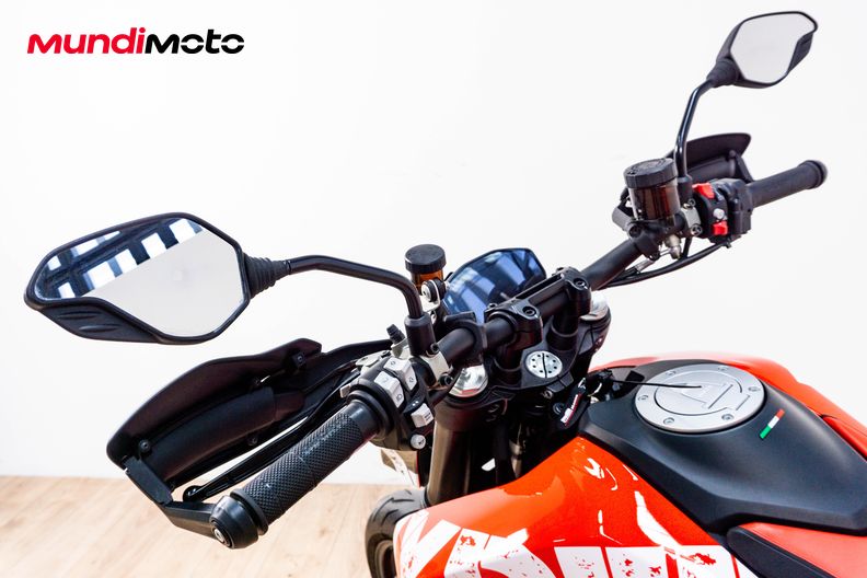 Motorbike image 10