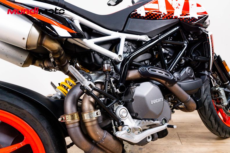 Motorbike image 3
