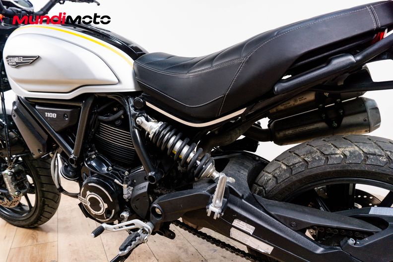 Motorbike image 8