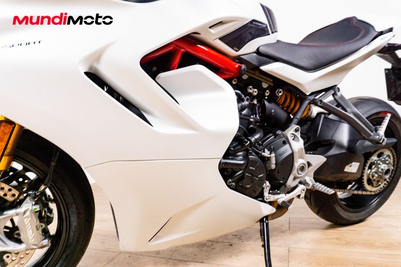 Motorbike image 9