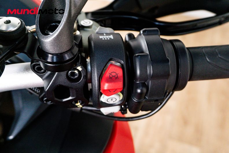 Motorbike image 13