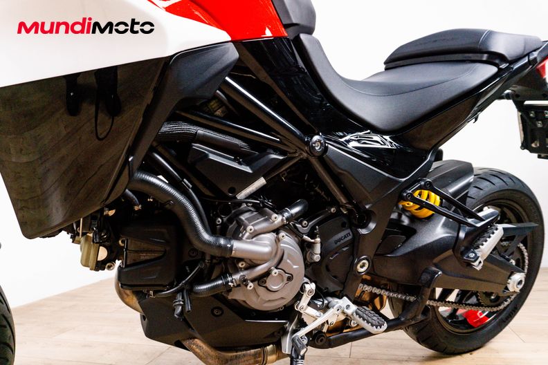 Motorbike image 9