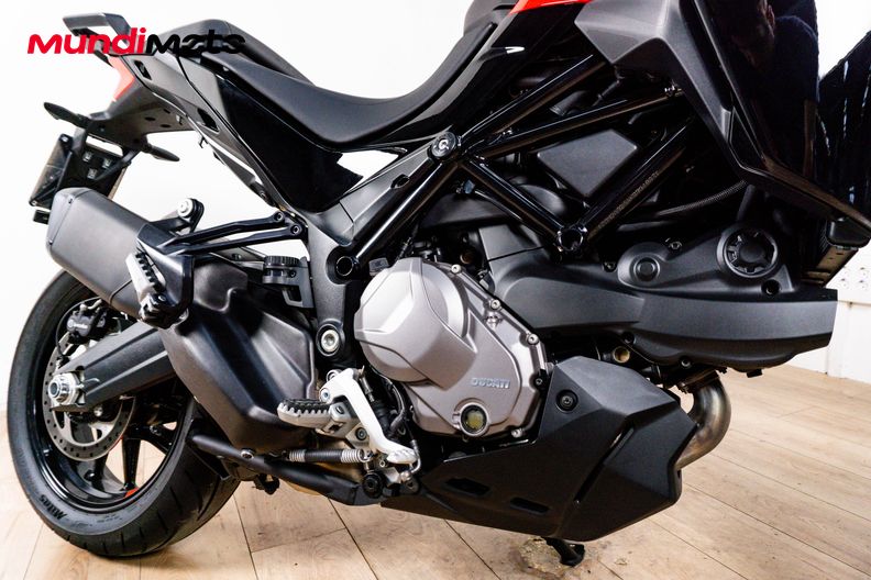 Motorbike image 4