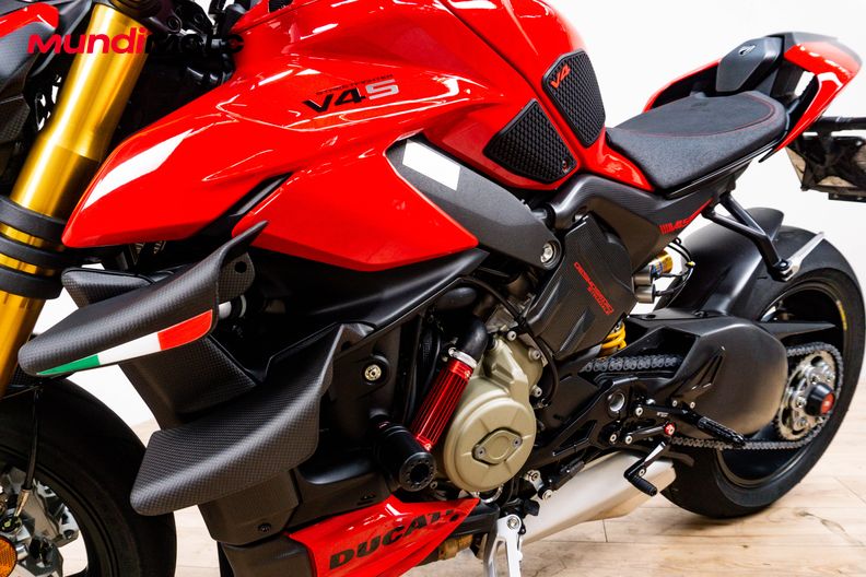 Motorbike image 9