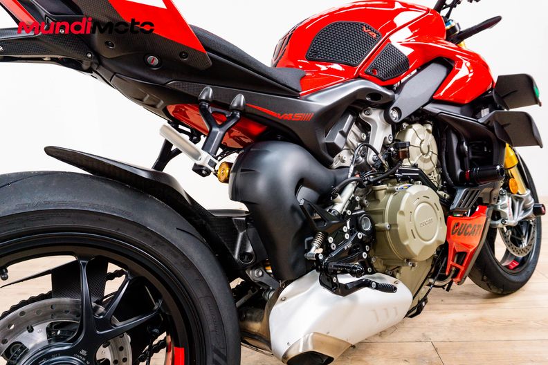 Motorbike image 3