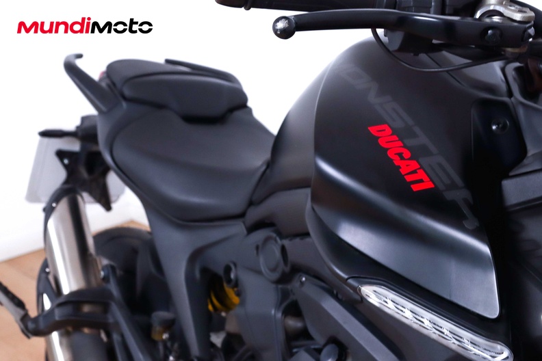 Motorbike image 12