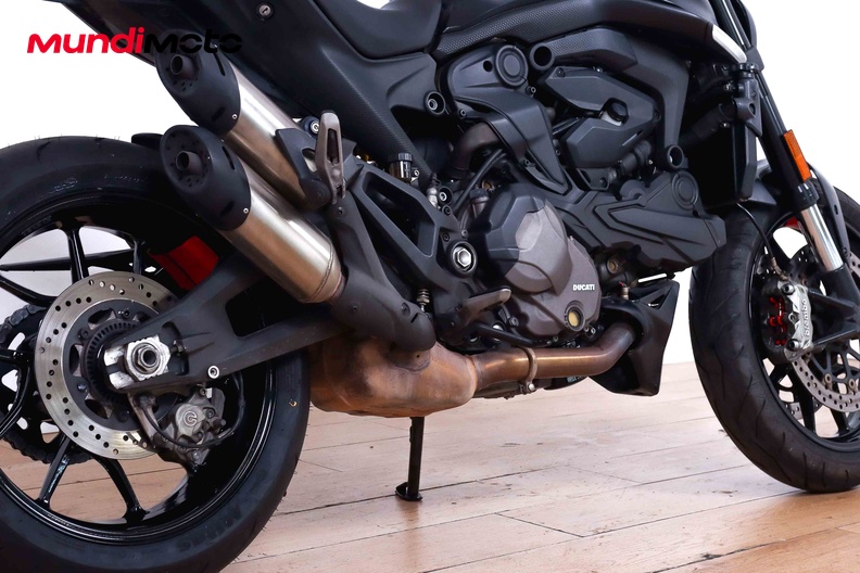 Motorbike image 3