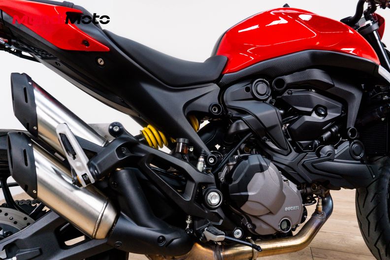 Motorbike image 3