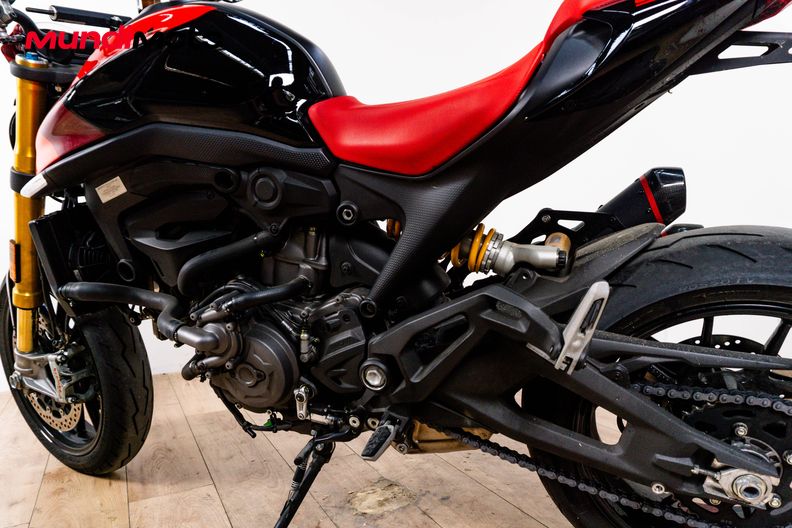 Motorbike image 8