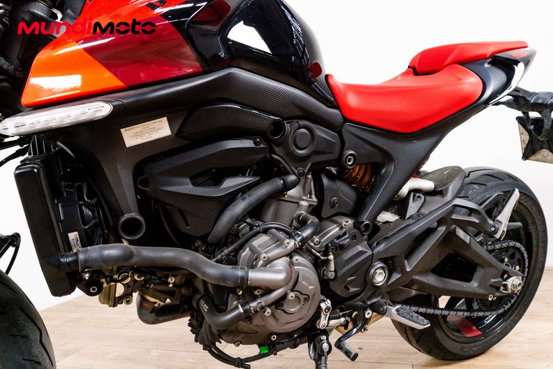 Motorbike image 9