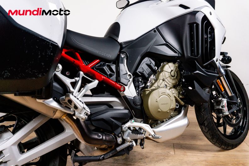 Motorbike image 3