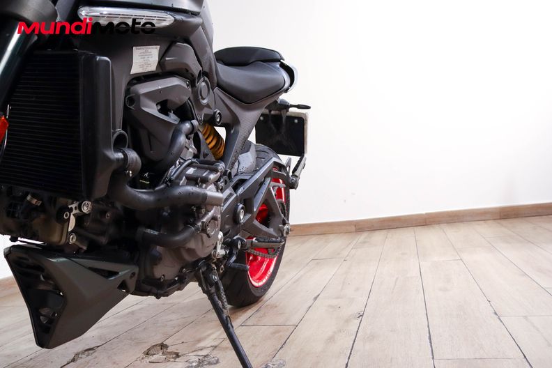 Motorbike image 8