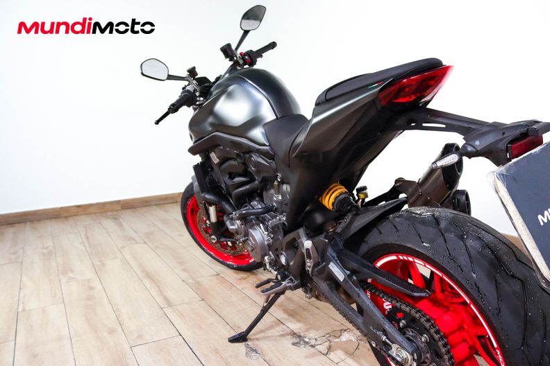 Motorbike image 9