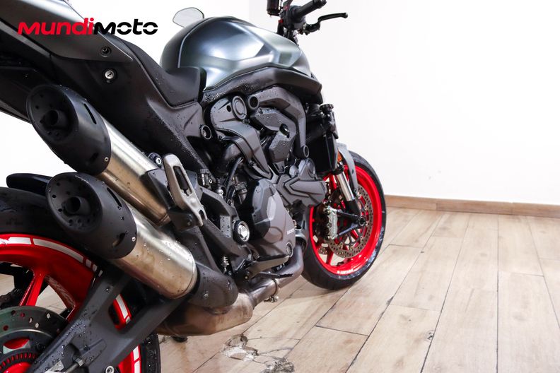 Motorbike image 3