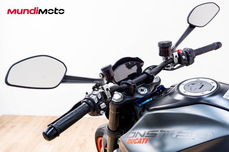 Motorbike image 10