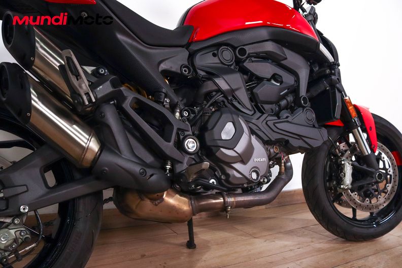 Motorbike image 3