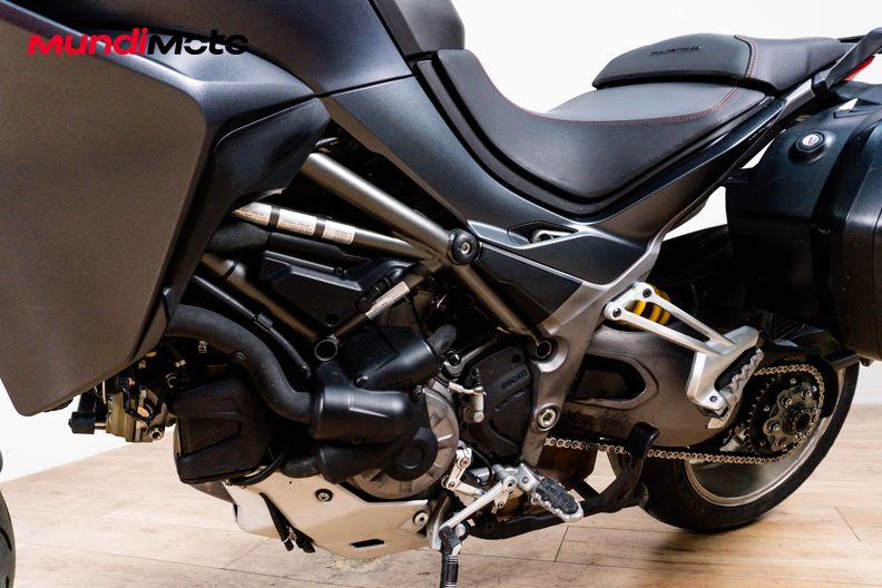 Motorbike image 9
