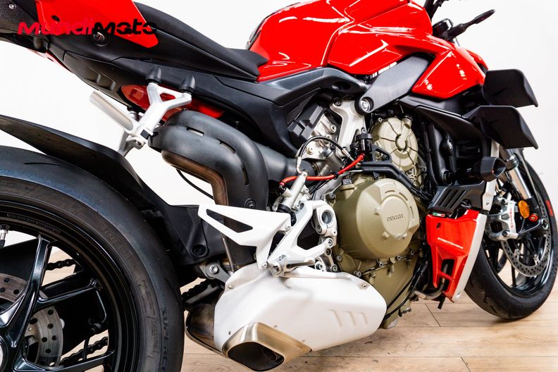 Motorbike image 3
