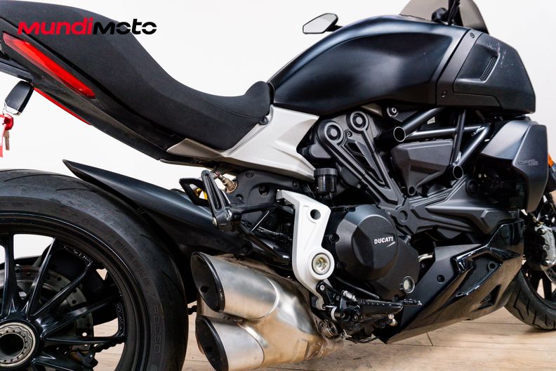 Motorbike image 3