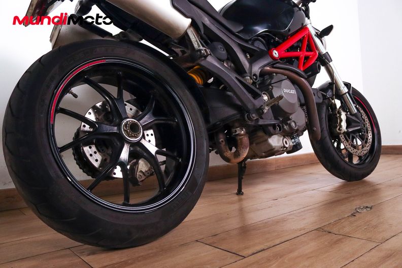 Motorbike image 3