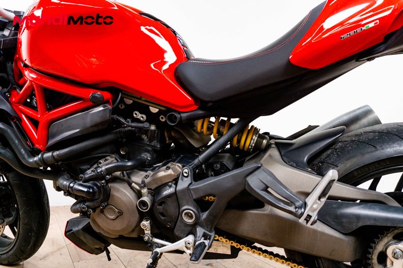 Motorbike image 8
