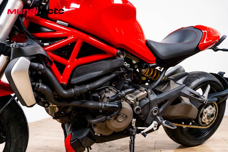 Motorbike image 9