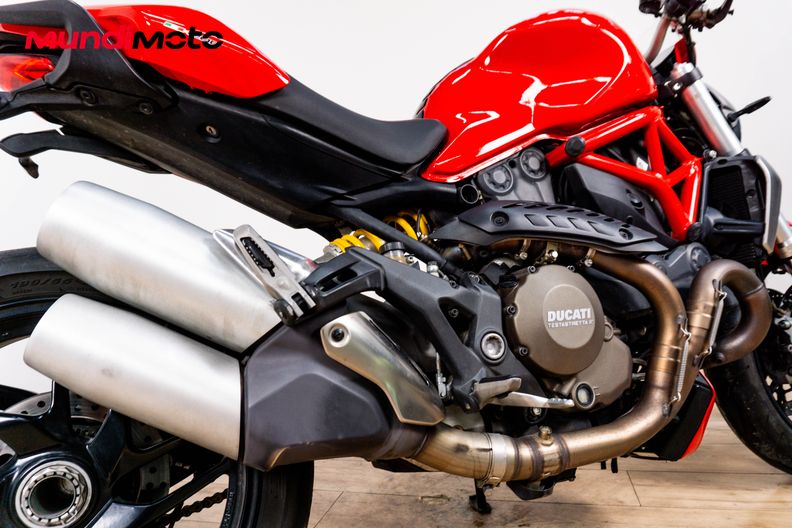 Motorbike image 3