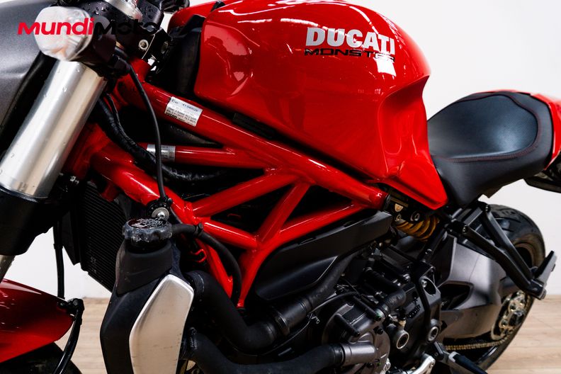 Motorbike image 9