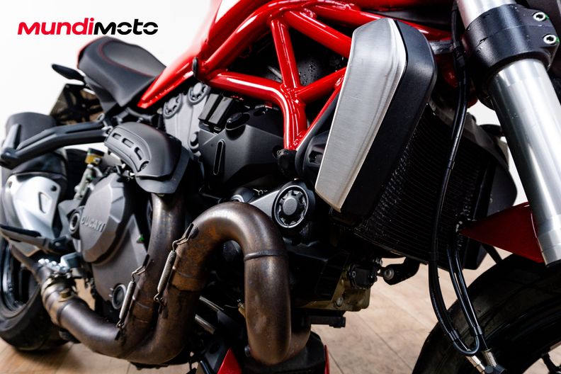 Motorbike image 4
